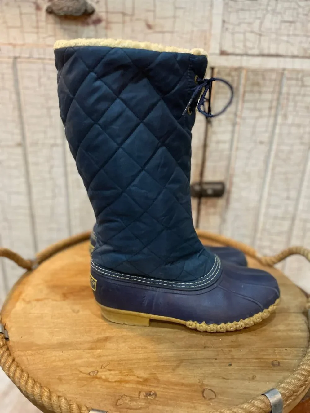 Vintage LL Bean Womens Quilted Duck Boots Blue Sherpa Lined Winter Boots 8 - Picture 4 of 9